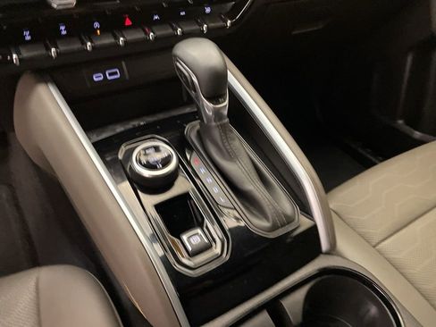 Used 2024 Chevrolet Colorado ZR2 w/ ZR2 Convenience Package III image 18