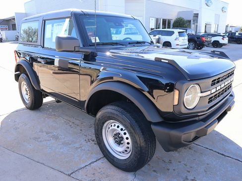 New 2025 Ford Bronco 2-Door image 1