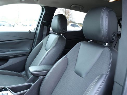 Used 2020 Buick Encore GX Preferred w/ Sport Touring Package image 11