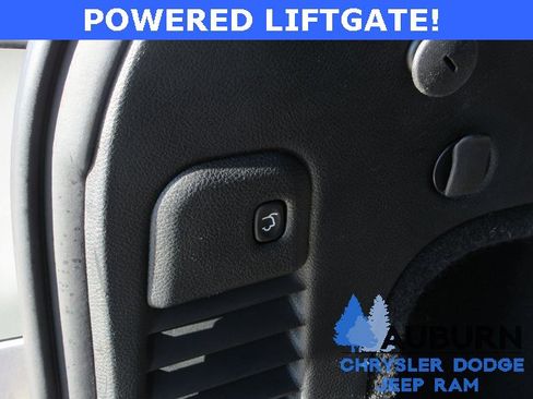 Used 2018 Jeep Grand Cherokee Limited w/ Luxury Group II image 8