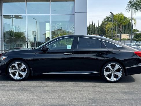 Used 2019 Honda Accord Touring image 8