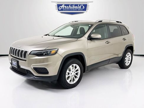 Used 2021 Jeep Cherokee Latitude image 3