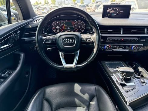 Used 2017 Audi Q7 3.0T Premium Plus w/ Premium Plus Package AWD/4WD image 18