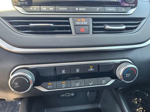 Used 2022 Nissan Altima 2.5 SV FWD image 15