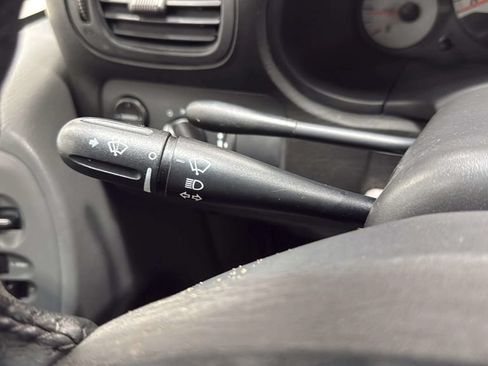 Used 2006 Dodge Grand Caravan SXT FWD image 32