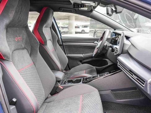 New 2026 Volkswagen GTI SE FWD image 18