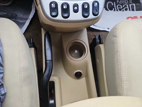 Used 2006 Chevrolet Equinox LS FWD image 18