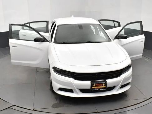 Used 2023 Dodge Charger SXT RWD image 10
