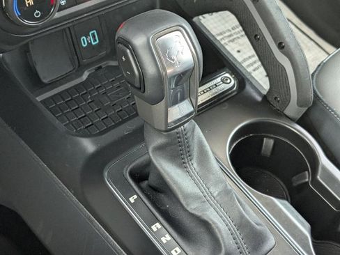 Used 2024 Ford Bronco Outer Banks image 13