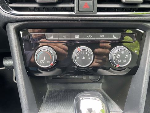 Certified 2023 Volkswagen Taos S AWD/4WD image 17