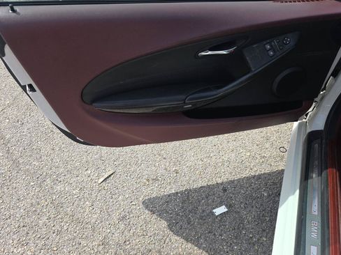 Used 2008 BMW 650i Coupe w/ Sport Pkg RWD image 8