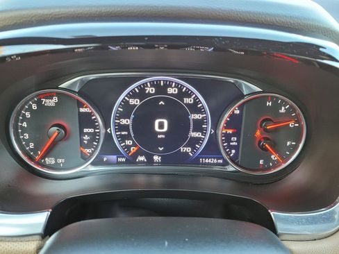 Used 2022 Chevrolet Traverse Premier image 36