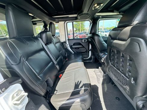 Used 2023 Jeep Wrangler Unlimited Rubicon 392 AWD/4WD image 27