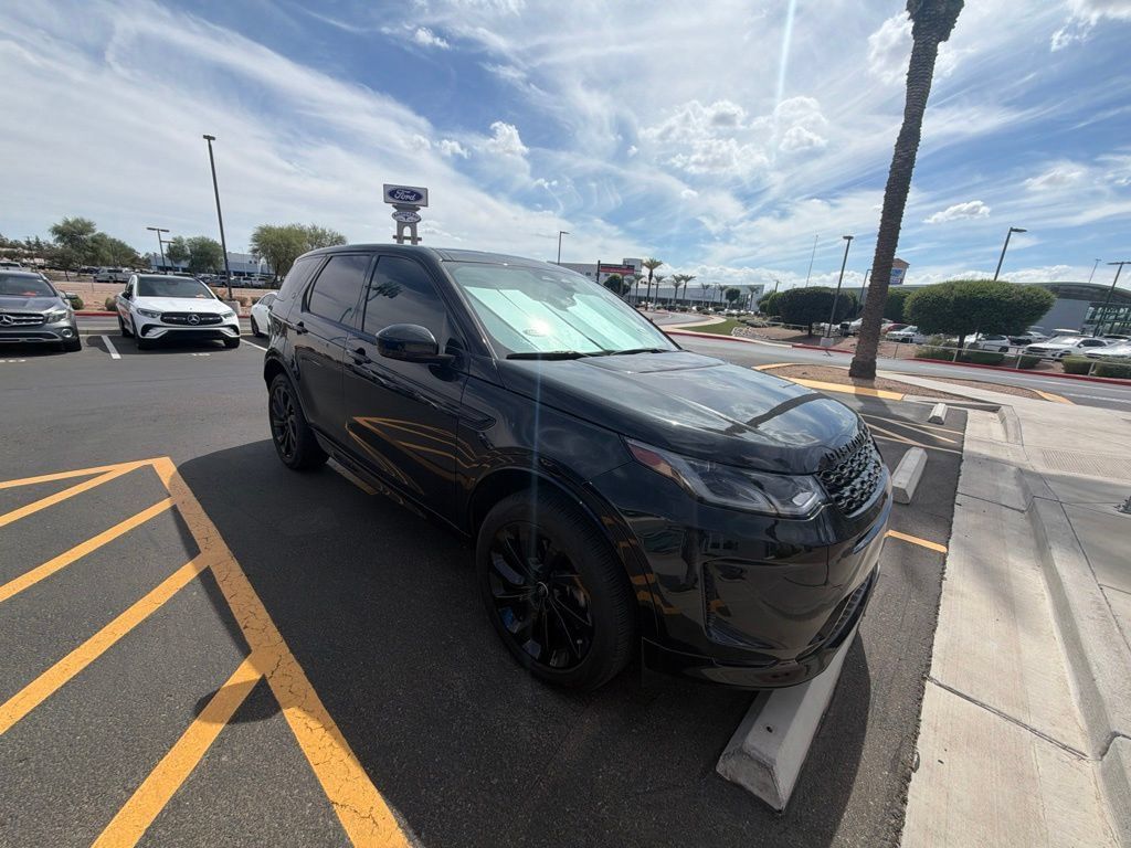 Used 2022 Land Rover Discovery Sport SE R-Dynamic AWD/4WD image 3