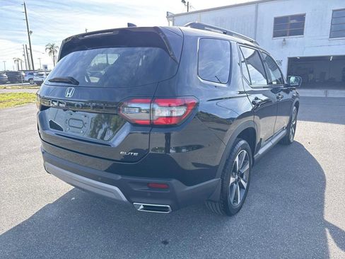 Used 2023 Honda Pilot Elite image 8
