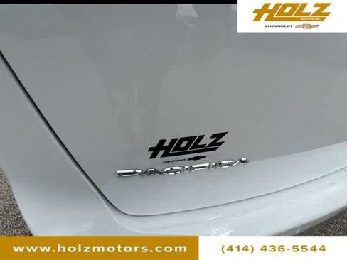 Used 2025 Chrysler Pacifica Select FWD image 30