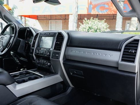 Used 2019 Ford F250 Lariat w/ Lariat Ultimate Package AWD/4WD image 37