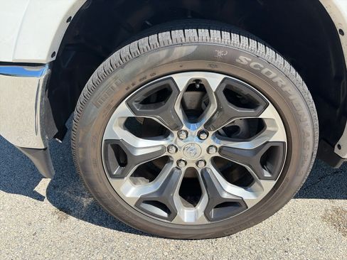 Used 2023 RAM 1500 Limited AWD/4WD image 10