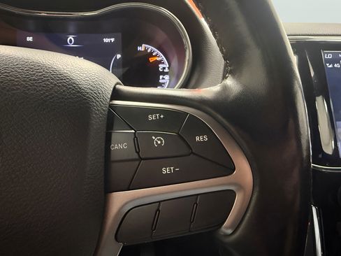 Used 2020 Jeep Grand Cherokee Altitude RWD image 18