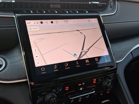 New 2025 Jeep Grand Cherokee L Limited w/ Black Appearance Package image 16