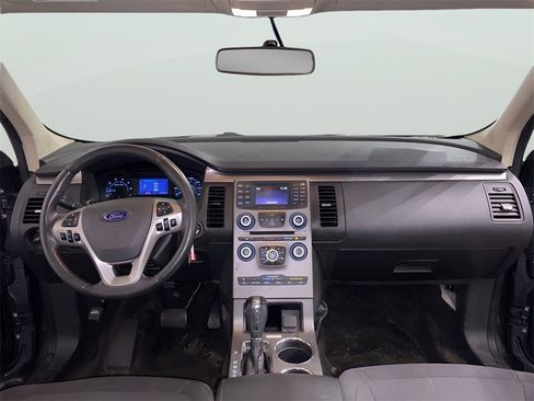 Used 2017 Ford Flex SE image 12