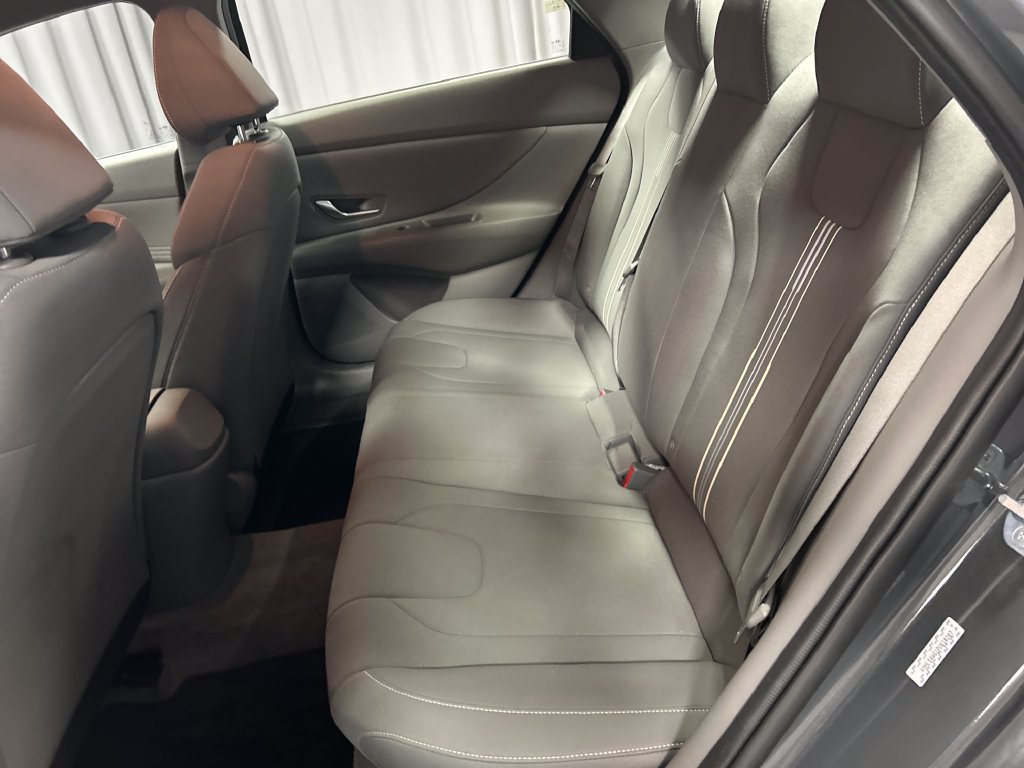 Used 2023 Hyundai Elantra SEL w/ Convenience Package FWD image 21