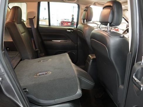 Used 2017 Jeep Compass High Altitude AWD/4WD image 30
