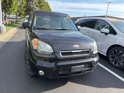 Used 2010 Kia Soul + image 5