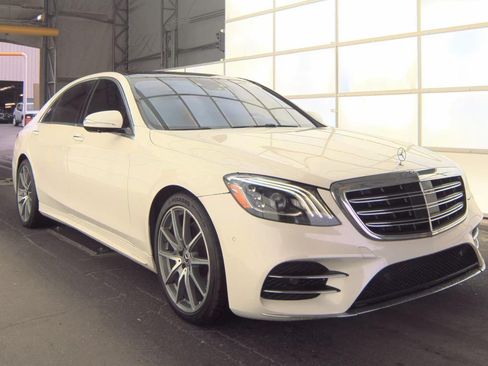 Used 2020 Mercedes-Benz S 560 Sedan image 2