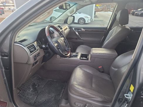 Used 2011 Lexus GX 460 w/ Comfort Plus Pkg image 10