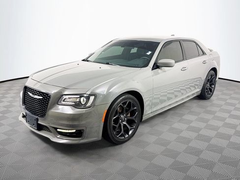 Used 2019 Chrysler 300 S w/ S Model Appearance Package RWD image 3