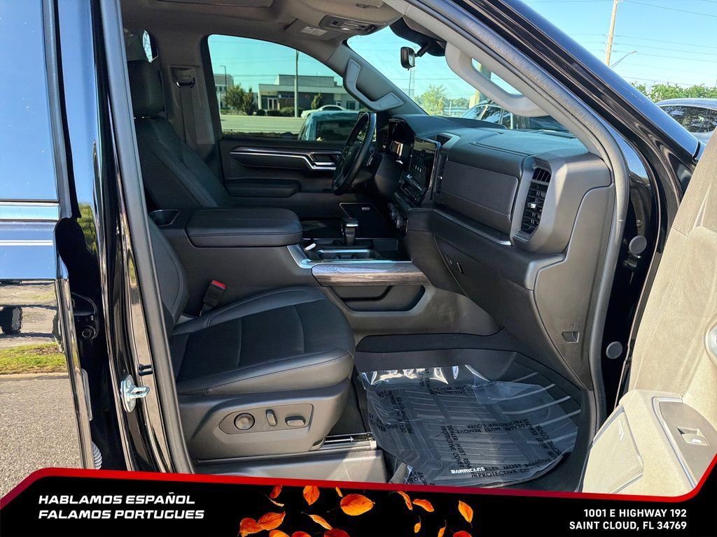 Certified 2025 Chevrolet Silverado 1500 LTZ w/ LTZ Premium Package AWD/4WD image 31