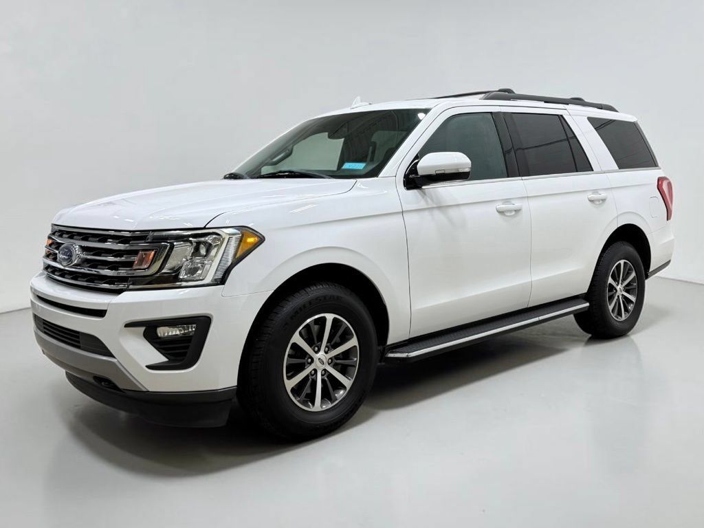 Used 2019 Ford Expedition XLT w/ Equipment Group 202A AWD/4WD image 8
