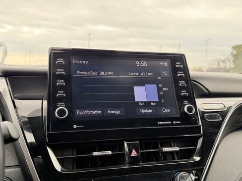 Used 2023 Toyota Camry XLE image 22