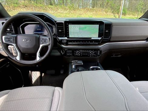 Used 2024 Chevrolet Silverado 1500 RST AWD/4WD image 14