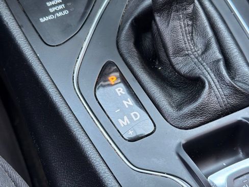 Used 2020 Jeep Cherokee High Altitude AWD/4WD image 30