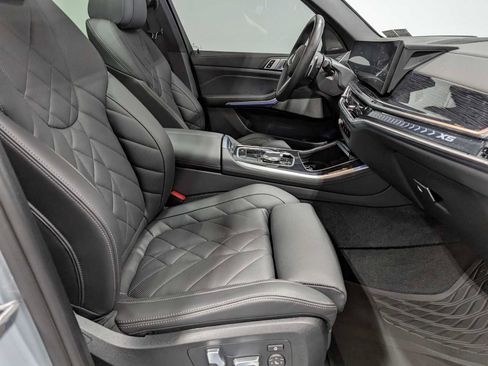 Used 2024 BMW X5 xDrive40i w/ M Sport Package AWD/4WD image 43
