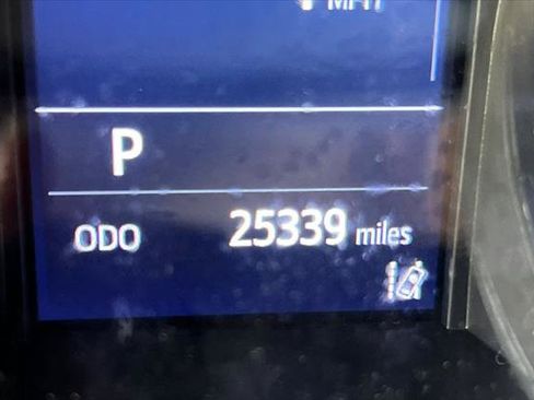 Certified 2021 Toyota C-HR LE image 27