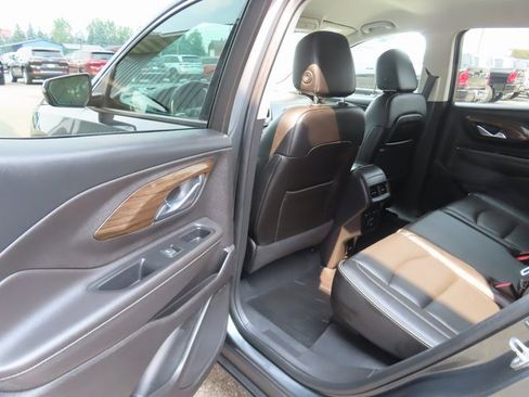 Used 2019 GMC Terrain Denali w/ Advanced Safety Package image 20