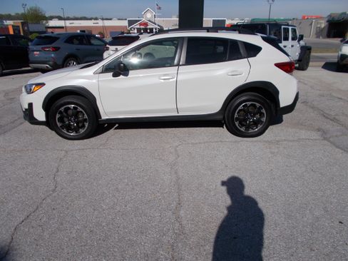 Used 2022 Subaru Crosstrek 2.0i AWD/4WD image 8