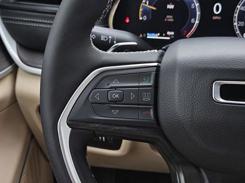 New 2026 Jeep Grand Cherokee L Limited RWD image 18