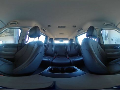 Used 2026 Kia Carnival FWD image 45