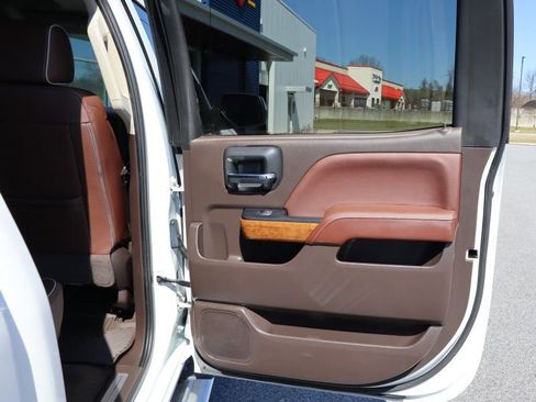 Used 2018 Chevrolet Silverado 1500 High Country image 20