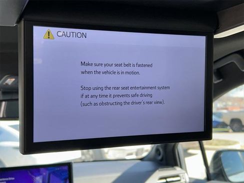 Certified 2025 Toyota Sienna XSE w/ XSE Premium Package image 27