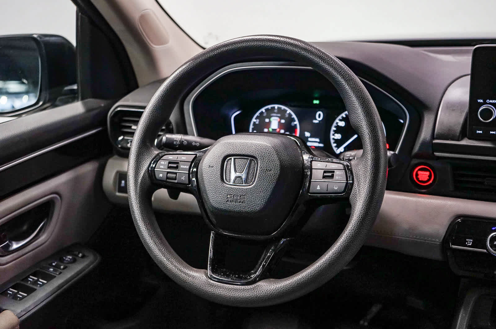 Used 2023 Honda Pilot LX image 15