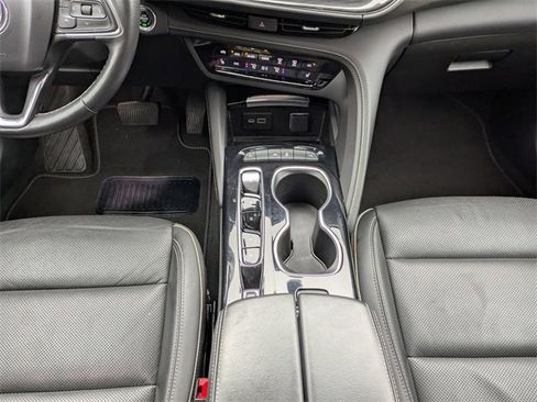 Used 2023 Buick Envision Essence image 20