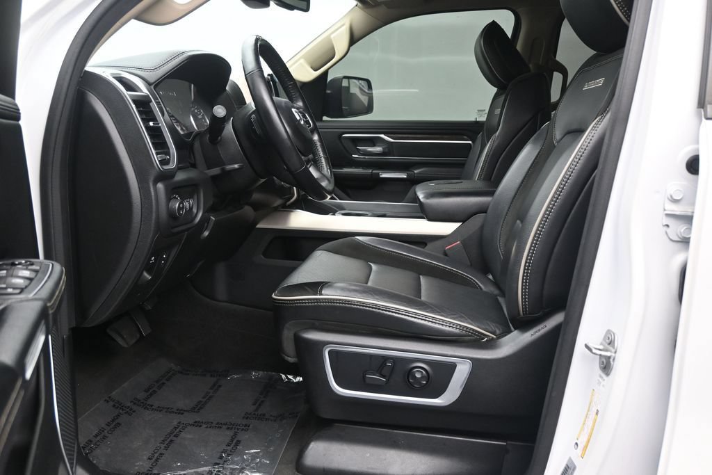 Used 2020 RAM 1500 Laramie RWD image 12