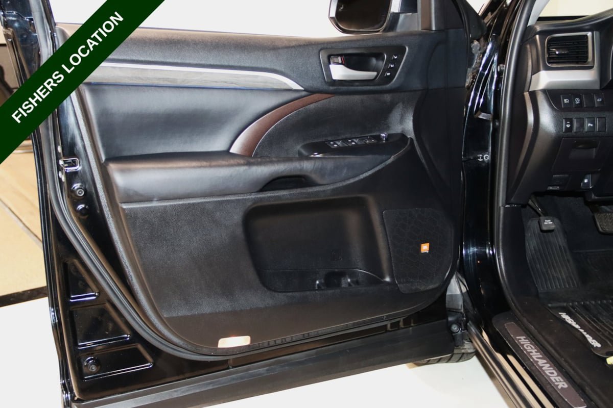 Used 2019 Toyota Highlander Limited AWD/4WD image 31