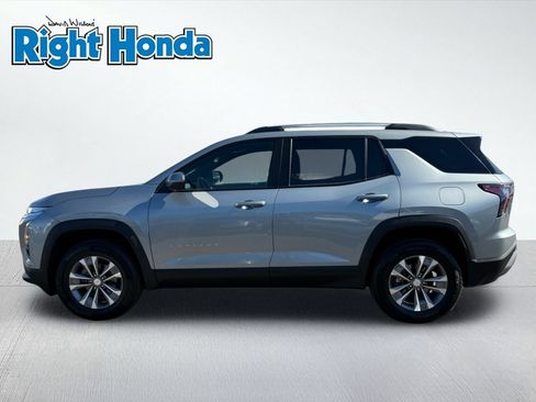 Used 2025 Chevrolet Equinox LT w/ Convenience Package II AWD/4WD image 3