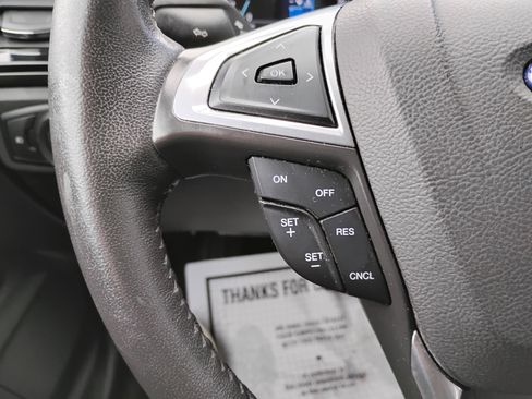 Used 2016 Ford Fusion SE image 9